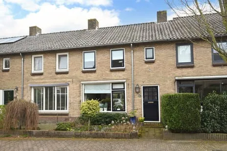 Tussenwoning te koop: Witte de Withstraat 30, Huizen