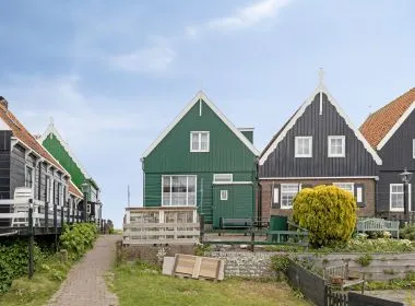 Tussenwoning te koop: Wittewerf 2, Verspreide huizen Op de Werven ten zuiden van kanaal Marken
