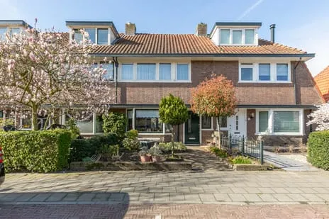 Tussenwoning te koop: Woestijgerweg 155, Leusderkwartier-Oost Amersfoort