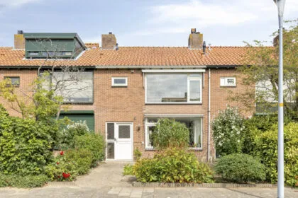 Tussenwoning te koop: Wogmeerstraat 7, Hoofddorp
