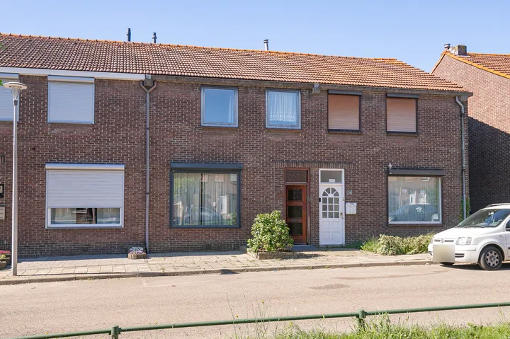Tussenwoning te koop: Wolfshoofdplein 53, Mariarade-Noord Hoensbroek