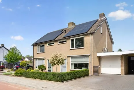 Twee-onder-één-kap te koop: Wolfskamerweg 94, Molenstraat en omgeving Vught