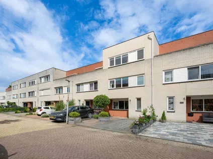 Tussenwoning te koop: Wolga 143, Esse Laag Nieuwerkerk A/D Ijssel