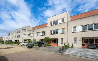 Tussenwoning te koop: Wolga 143, Esse Laag Nieuwerkerk Aan Den Ijssel