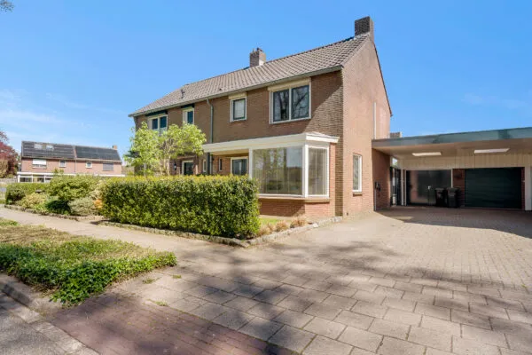 Twee-onder-één-kap te koop: Wolterskampweg 43, Noetsele I Nijverdal
