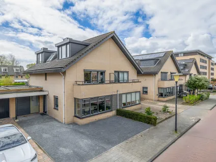 Tussenwoning te koop: Wolvenburg 14, Vrijenburg Barendrecht