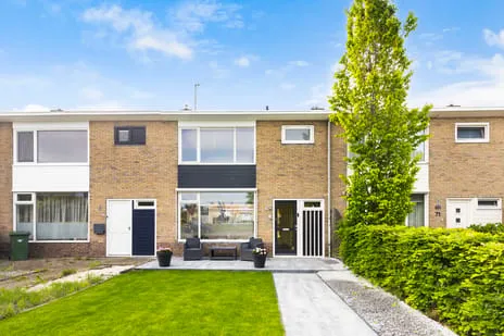 Tussenwoning te koop: Worp Tjaardastraat 69, Noorderhoek I Sneek