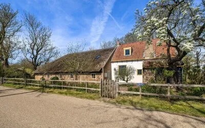 Vrijstaande woning te koop: Wouddijk 12, Zwartewaal