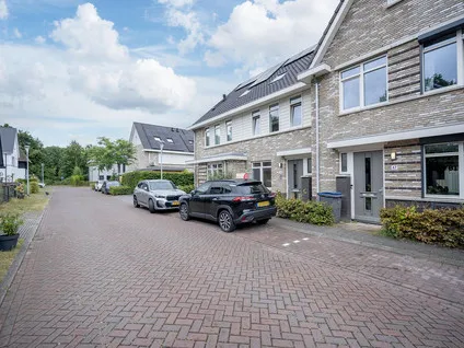 Tussenwoning te koop: Woudlaar 45, De Laren Noord Almere