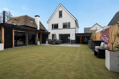 Vrijstaande woning te koop: Woudlaar 48, De Laren Noord Almere