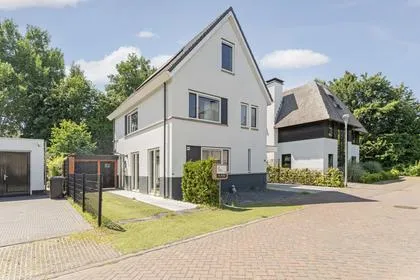 Vrijstaande woning te koop: Woudlaar 48, De Laren Noord Almere