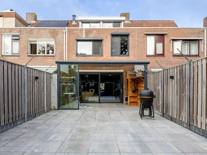 Tussenwoning te koop: Woudrichemstraat 83, De Laar-West Arnhem