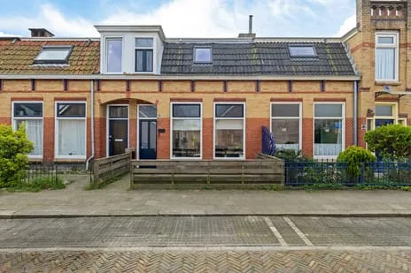 Tussenwoning te koop: Woudstraat 24, Oldegalileën Leeuwarden