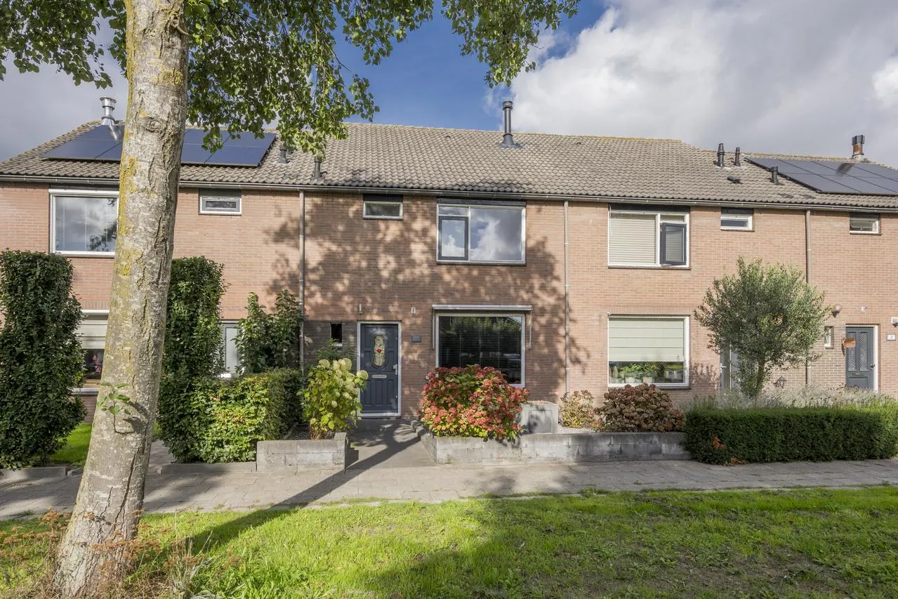 Tussenwoning te koop: Wouter Blomstraat 44, Nijkerkerveen