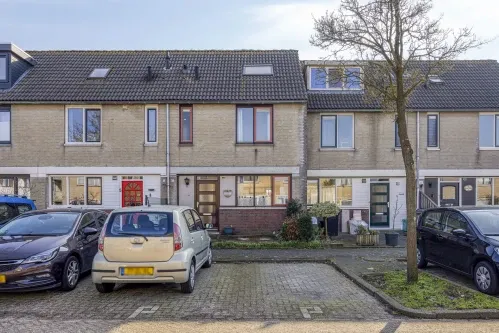 Tussenwoning te koop: Woutertje Pietersestraat 7, Zaandam