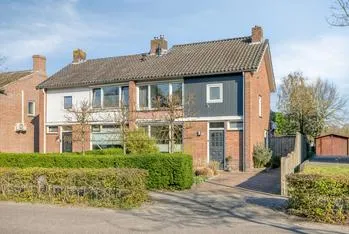 Twee-onder-één-kap te koop: Wouwbaan 136, Hoogerheide-Noord Hoogerheide