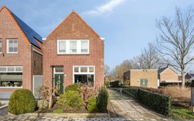 Vrijstaande woning te koop: Wouwseweg 156, Heerma van Vossstraat-Molenbeek Roosendaal
