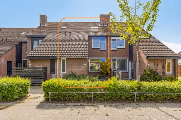 Tussenwoning te koop: Wulkenpad 25, Poortambacht Zierikzee