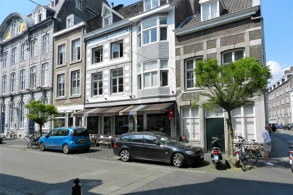 Room for rent: Wycker Grachtstraat 46-8, Wyck Maastricht