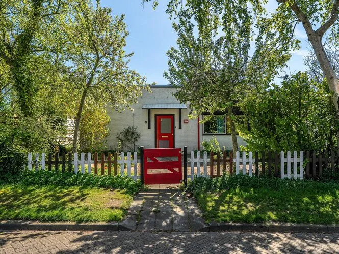 Vrijstaande woning te koop: Yde B Yntemastrjitte 20, Hemelum