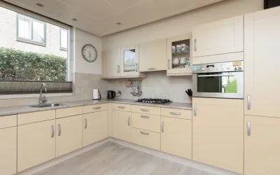 Tussenwoning te koop: Ylostinslaan 73, Ijlst
