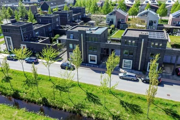 Tussenwoning te koop: Yme Kuiperweg 55, Skoatterwald Heerenveen