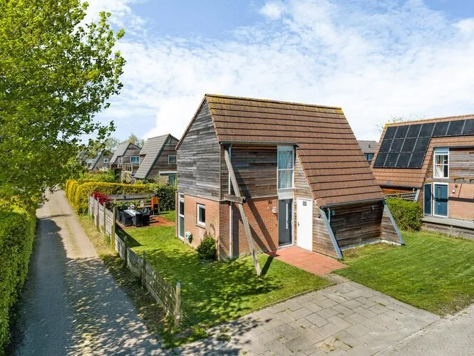 Vrijstaande woning te koop: Yn 'e Lijte 109, Grou Grou