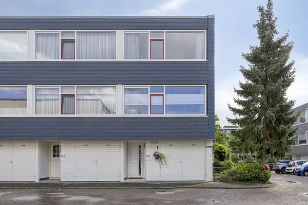 Huurwoning: Ypelobrink 105 in Enschede - €2.950 per maand - 123m²