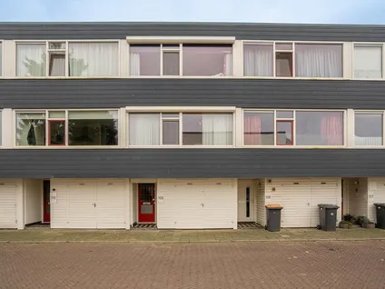 Tussenwoning te koop: Ypelobrink 109, Wesselerbrink Noord-West Enschede