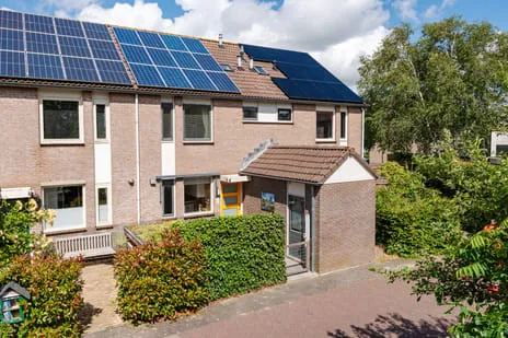 Tussenwoning te koop: Ypesteinerlaan 42, Zuid Oost Heiloo