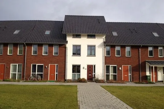 Tussenwoning te huur: Yves Montandstraat 10, Lent Lent