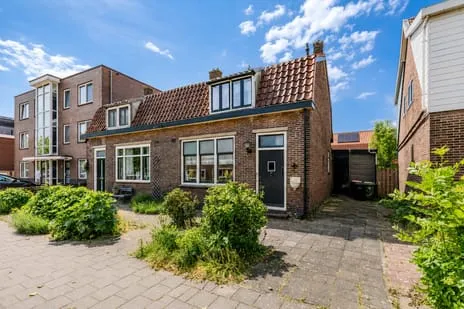 Twee-onder-één-kap te koop: Zaandammerstraat 46, Molenbuurt Wormer