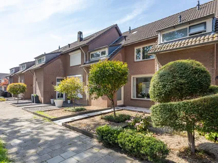Tussenwoning te koop: Zaanstraat 16, Zeldenrust Terneuzen