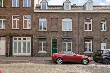 Tussenwoning te koop: Zakstraat 6, Statenkwartier Maastricht