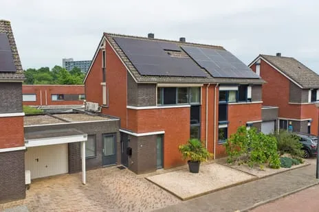 Tussenwoning te koop: Zandbergstraat 23, Roermondse Veld Roermond
