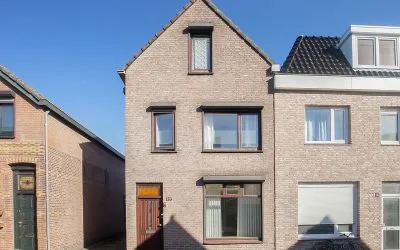 Twee-onder-één-kap te koop: Zandbergweg 133, Zandberg Breda