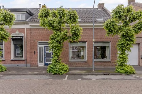 Tussenwoning te koop: Zandheuvel 23, Centrum Oosterhout (Nb)