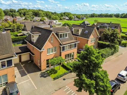 Tussenwoning te koop: Zandheuvel 27, Rade, Oranjebuurt, Munniksveen en omgeving Kortenhoef