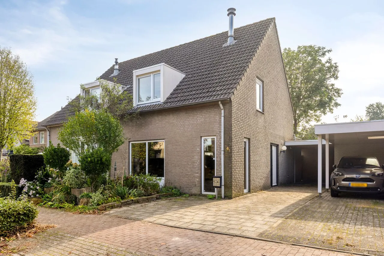 Twee-onder-één-kap te koop: Zandhorst 41, Lage Mierde