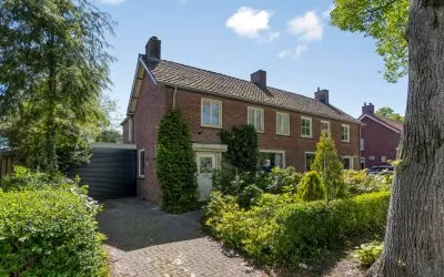 Twee-onder-één-kap te koop: Zandstraat 25, Son Son En Breugel