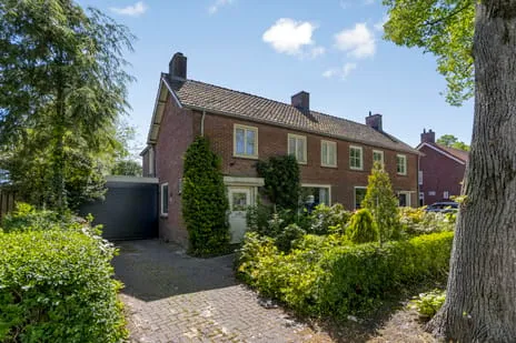 Twee-onder-één-kap te koop: Zandstraat 25, Son Son En Breugel