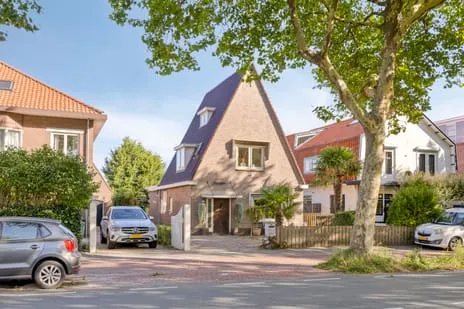 Detached house for sale: Zandvoortselaan 301, Bentveld Noord Bentveld