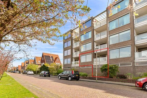 Appartement te koop: Zandvoortselaan 84A-32, Zandvoortselaan en Berkenrode en omgeving Heemstede