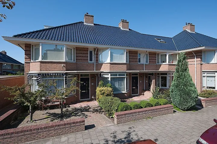 Tussenwoning te huur: Zanglijsterlaan 25, Park Veursehout Leidschendam
