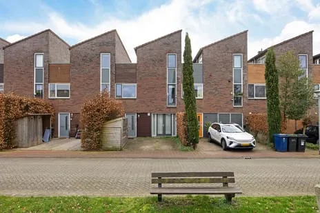 Tussenwoning te koop: Zaterdagstraat 9, Seizoenenbuurt Noord Almere