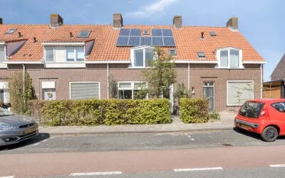 Tussenwoning te koop: Zeeasterstraat 16, Emmeloord-Centrum-Centrum West Emmeloord