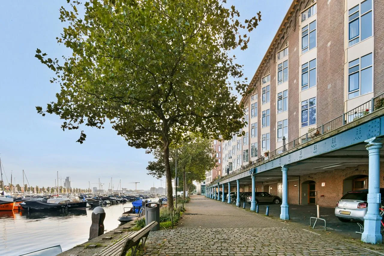 Appartement te koop: Zeeburgerkade 818, Amsterdam