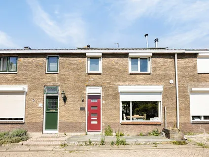 Terraced house for sale: Zeedijk 18, Stad aan 't Haringvliet woonkern Stad Aan 'T Haringvliet