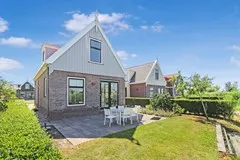 Vrijstaande woning te koop: Zeedijk 2-327, Uitdam