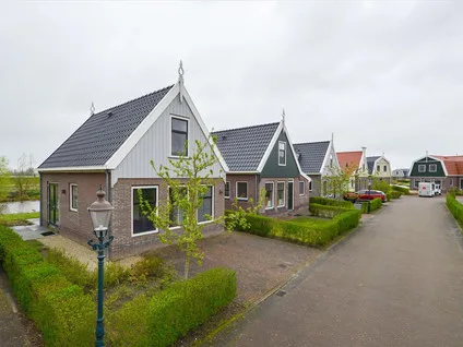 Vrijstaande woning te koop: Zeedijk 2-329, Uitdam Uitdam